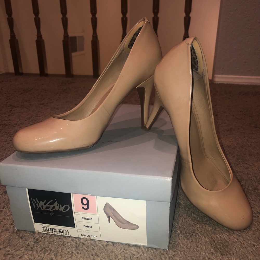 Mossimo Camel Pumps